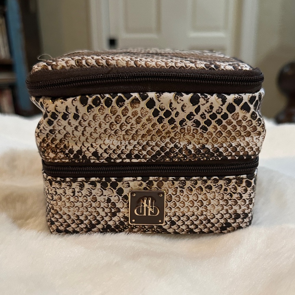 PurseN Neutral Snake-Print Jewelry Case with Gold Plaque.